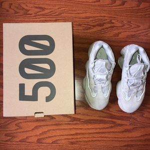 adidas Yeezy 500 blush size 5